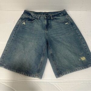 WILD FABLE Womens Mid Rise EasyRigid Denim Shorts Distressed Size 6 NWT